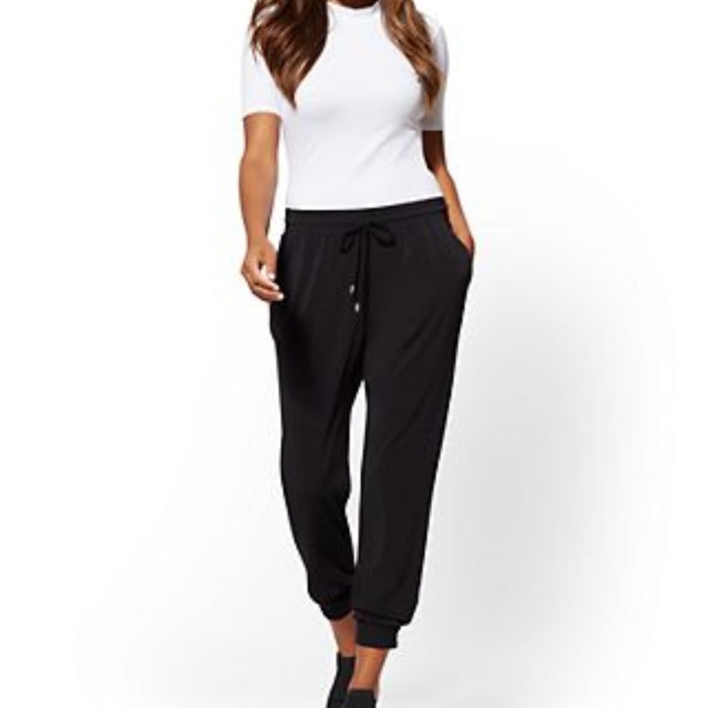 🖤New York & Co Joggers